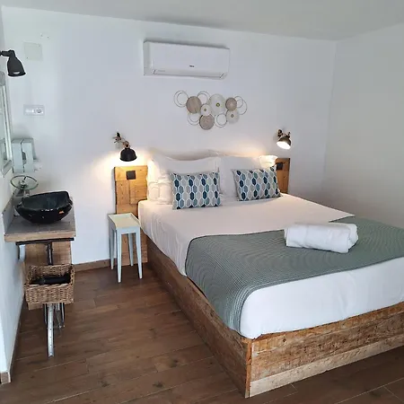 Lovin Book Pensionat Óbidos