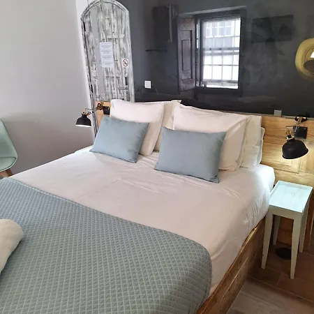 Πανσιόν Lovin Book Όμπιδος