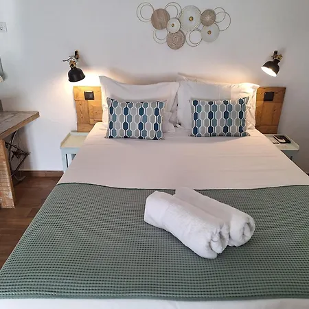 Pensión Lovin Book 3*