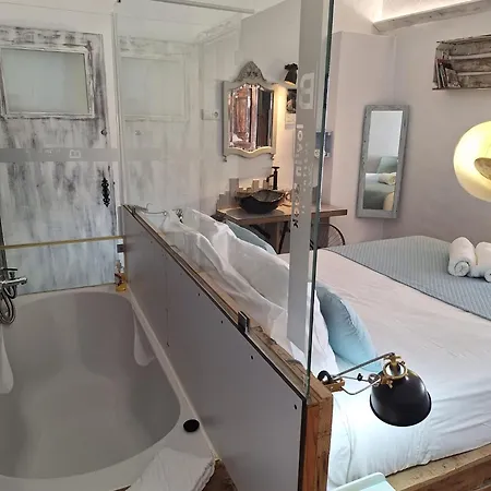 Lovin Book Όμπιδος