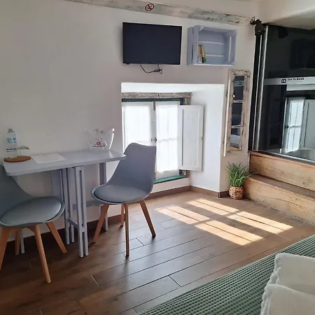 Lovin Book Πανσιόν