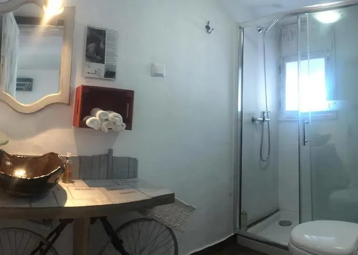 Pensión Lovin Book 3*